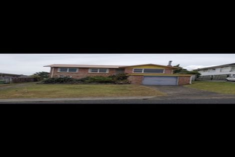 Photo of property in 71 Marlborough Avenue, Glenfield, Auckland, 0629