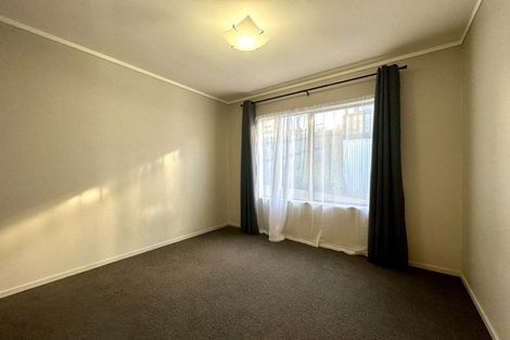 Photo of property in 141 Colwill Road, Massey, Auckland, 0614