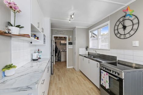 Photo of property in 1/114 Kowhai Street, Naenae, Lower Hutt, 5011