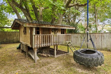 Photo of property in 34 Renown Road, Raumati South, Paraparaumu, 5032