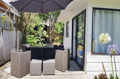 Photo of property in 1/38 Kaipatiki Road, Glenfield, Auckland, 0629