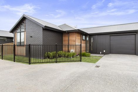 Photo of property in 9u4 Kingsley Street, Saint Andrews, Hamilton, 3200