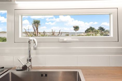 Photo of property in 60 Neva Street, Fortrose, Tokanui, 9875