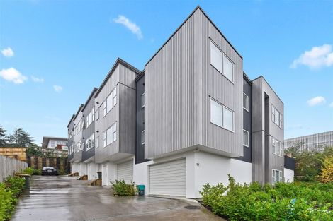 Photo of property in 12u4 Scotland Place, Hillcrest, Hamilton, 3216