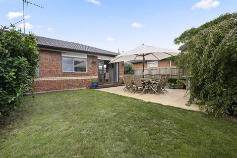 Photo of property in 20 Hocken Place, Mangere Bridge, Auckland, 2022