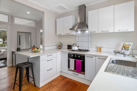 Photo of property in 34 Findlay Street, Tawa, Wellington, 5028