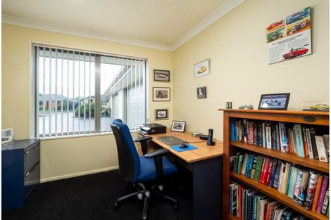 Photo of property in 31 Coppinger Terrace, Aidanfield, Christchurch, 8025