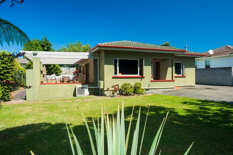 Photo of property in 6 Carnarvon Street, Gisborne, 4010