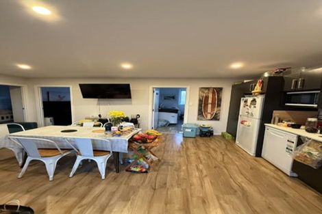 Photo of property in 2/4 Sydney Street, Hauraki, Auckland, 0622