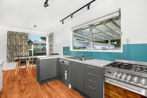 Photo of property in 10 Robert Allan Way, Pakuranga Heights, Auckland, 2010
