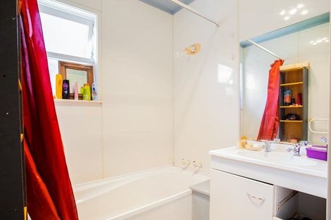 Photo of property in 1/144a Mcleod Road, Te Atatu South, Auckland, 0610