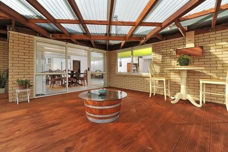 Photo of property in 12 Linicro Place, Wattle Downs, Auckland, 2103