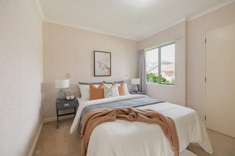 Photo of property in 5 Royal Fern, Kelvin Grove, Palmerston North, 4414