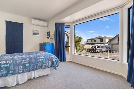 Photo of property in 8 Deodar Place, Totara Heights, Auckland, 2105