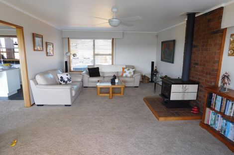Photo of property in 6 Ross Street, Opua, 0200