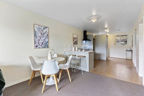 Photo of property in 1/242 Great North Road, Henderson, Auckland, 0612