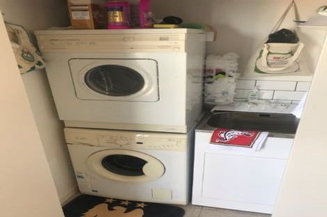 Photo of property in 43 Tiketike Way, Brooklyn, Wellington, 6021