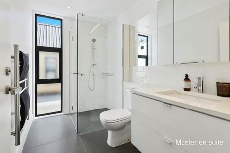 Photo of property in 12 Isitt Road, Hobsonville, Auckland, 0616