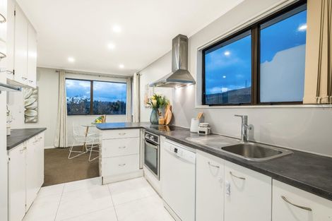 Photo of property in 31 Nassau Avenue, Grenada North, Wellington, 5028