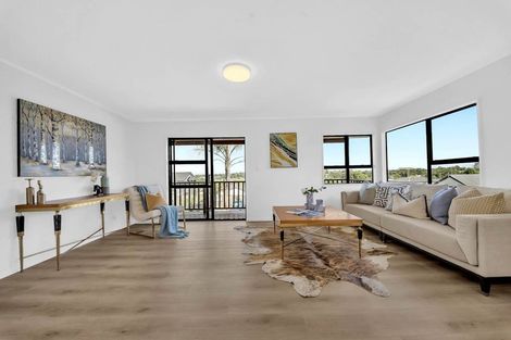 Photo of property in 10 Marco Place, Highland Park, Auckland, 2010