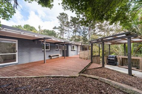 Photo of property in 140 Aokautere Drive, Fitzherbert, Palmerston North, 4410