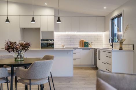 Photo of property in 3 Mount Prospect Lane, Wanaka, 9305