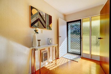 Photo of property in 18 Wisteria Way, Mairangi Bay, Auckland, 0630