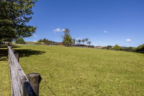Photo of property in 883 Peak Road, Helensville, 0875