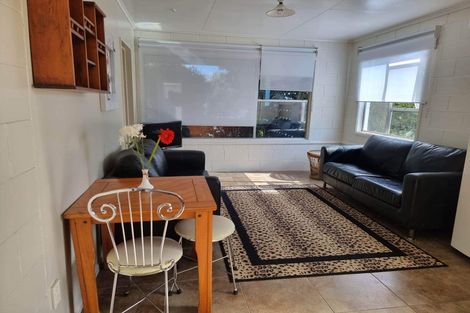 Photo of property in 14 Mickle Street, Te Atatu South, Auckland, 0610