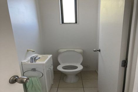 Photo of property in 25/22 Northcross Drive, Oteha, Auckland, 0632