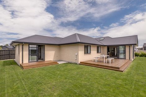 Photo of property in 6 Manggis Street, Northwood, Christchurch, 8051