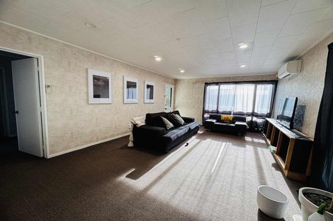 Photo of property in 13c Colombo Street, Hokowhitu, Palmerston North, 4410