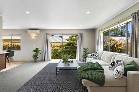 Photo of property in 7 Kathleen Place, Rainbow Point, Taupo, 3330