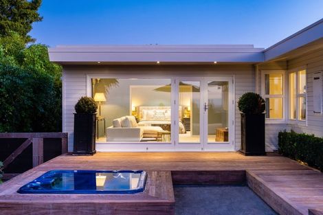 Photo of property in 55 Puflett Road, Havelock North, 4130