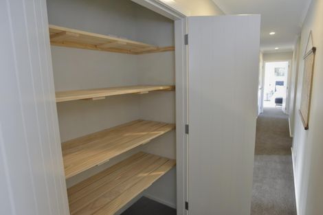 Photo of property in 60 Feist Street, Carterton, 5713
