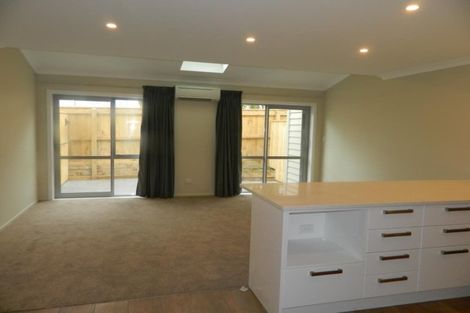 Photo of property in 19u7 Collins Avenue, Tawa, Wellington, 5028