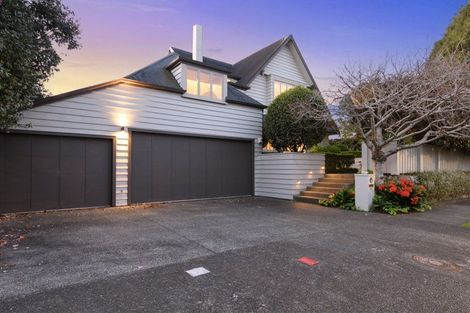 Photo of property in 247 Devonport Road, Tauranga, 3110