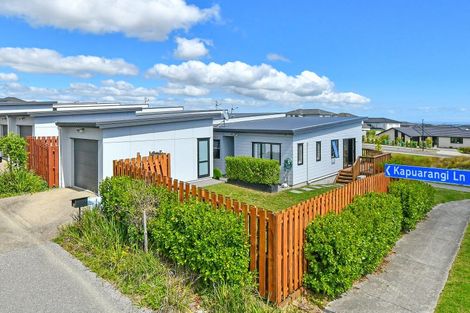 Photo of property in 1 Kapuarangi Lane, Papakura, 2110