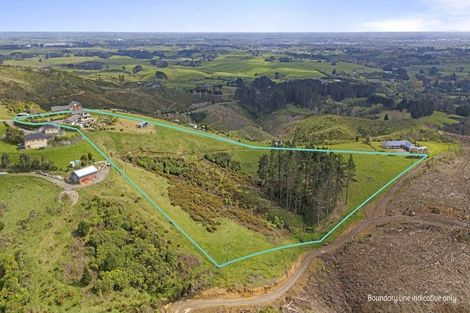 Photo of property in 20 Pineland Drive, Turitea, Palmerston North, 4472