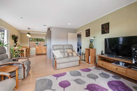 Photo of property in 39 D'oyly Drive, Stanmore Bay, Whangaparaoa, 0932