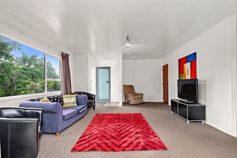 Photo of property in 7 Landsdale Place, Massey, Auckland, 0614