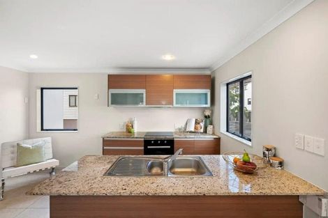 Photo of property in 6/46 Carlos Drive, Flat Bush, Auckland, 2016