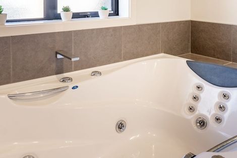 Photo of property in 22 Irishman Drive, Twizel, 7901