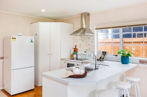 Photo of property in 42a Pinedale Parade, Milson, Palmerston North, 4414