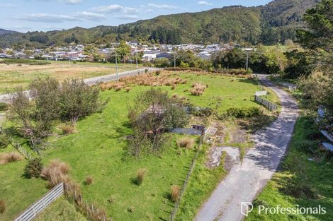Photo of property in 120 Upper Fitzherbert Road, Wainuiomata, 5373