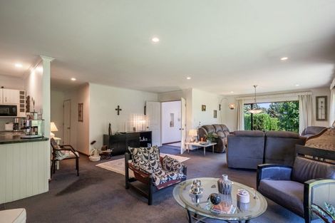 Photo of property in 51 Pohutukawa Drive, Levin, 5571