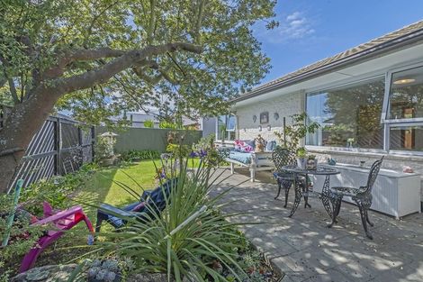 Photo of property in 26 Staveley Street, Avonhead, Christchurch, 8042