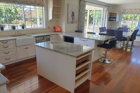 Photo of property in 7 The Topdeck, Whitby, Porirua, 5024