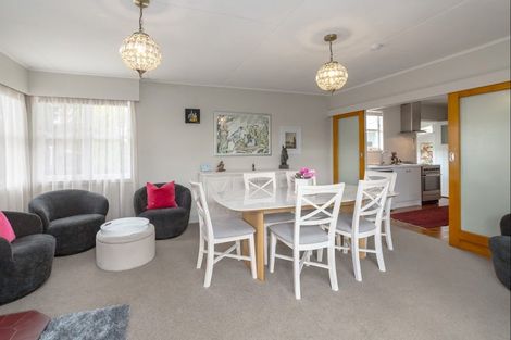 Photo of property in 2 Wood Street, Greytown, 5712