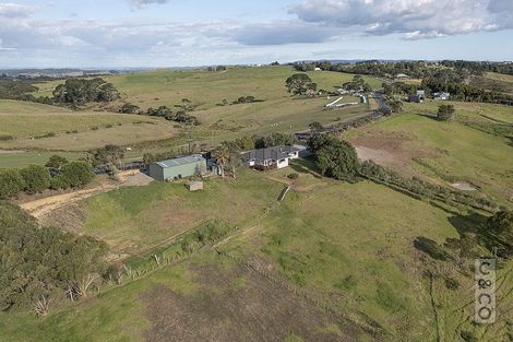 Photo of property in 511 Kiwitahi Road, Helensville, 0875